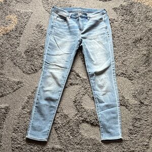 American Eagle Outfitters Women's Light Wash Skinny Jeans